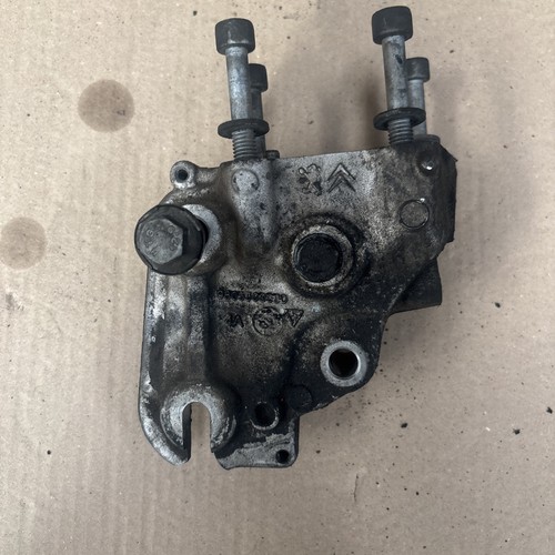 Engine mount bracket peugeot - engine,