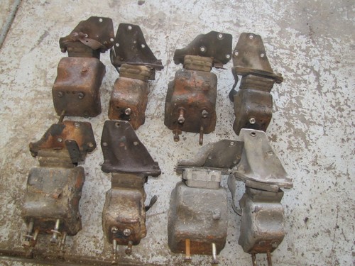 Jeep engine brackets mount - engine, brackets/mount